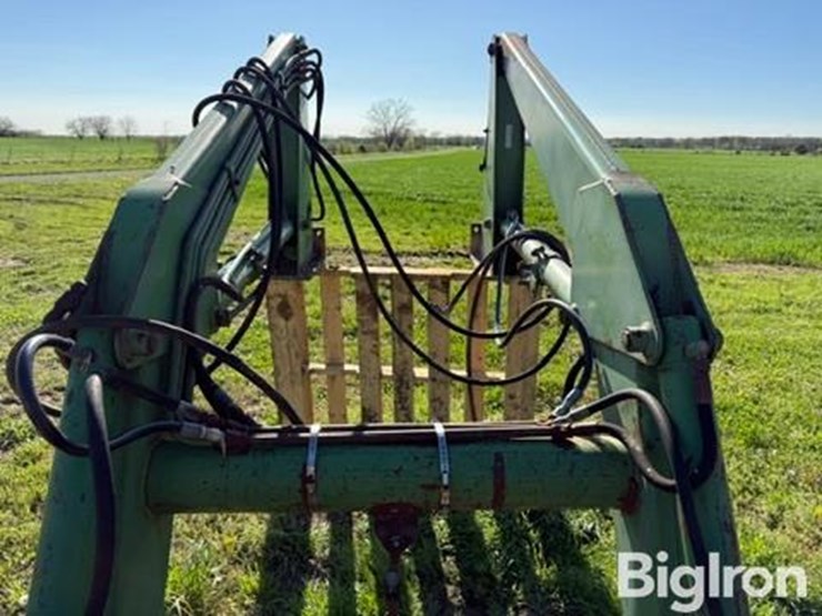 john-deere-158-image-17