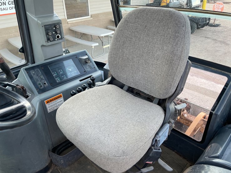 1996-case-570l-xt-image-35