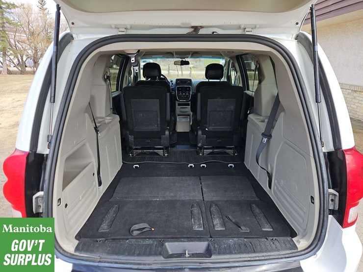 2014-dodge-grand-caravan-image-22