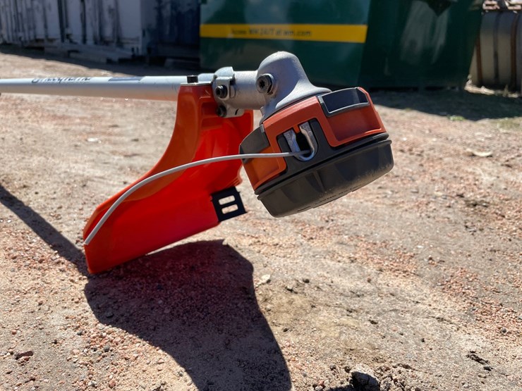 #1534-•-husqvarna-330lk-hi-torq-weed-wacker-image-4