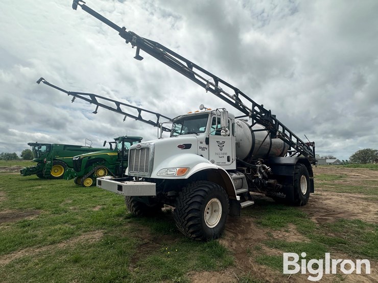 2011-peterbilt-348-image-1