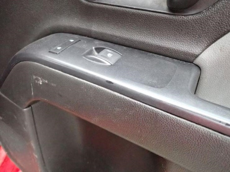 2016-chevrolet-2500hd-image-45