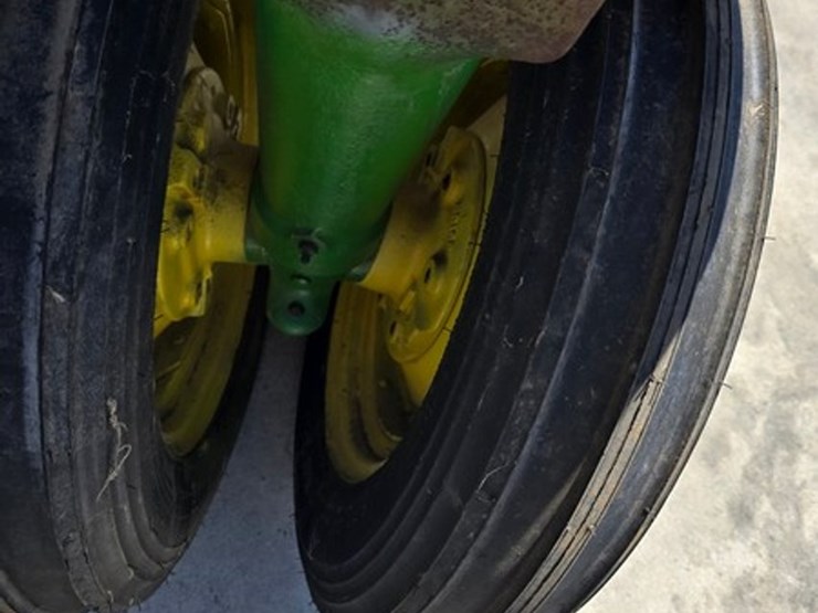 john-deere-model-b-image-11