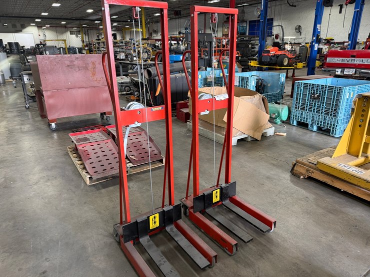 #2020-•-(2)-wesco-industrial-products-winch-operated-pedalifts-image-4