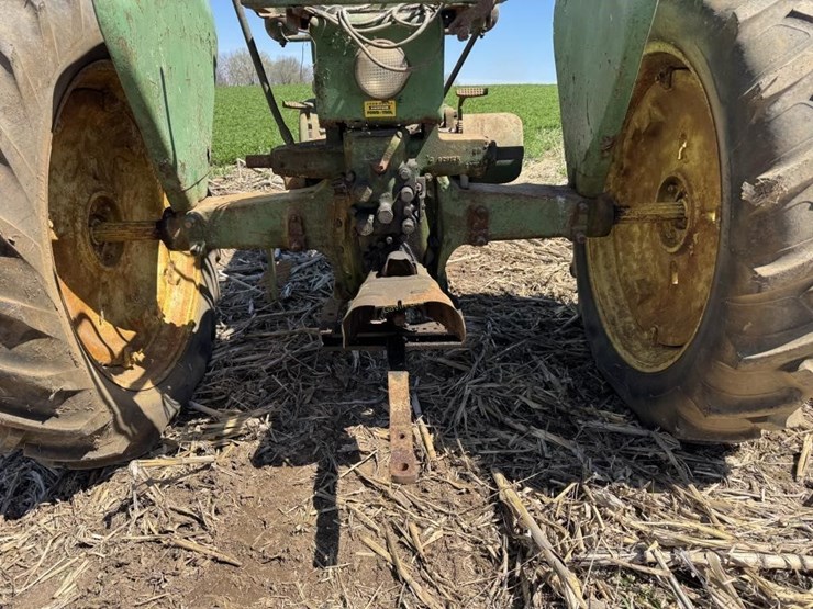 john-deere-b-image-10