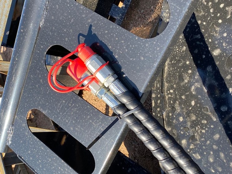 #4082-•-mower-king-72"-hydraulic-brush-cutter-attachment-image-8