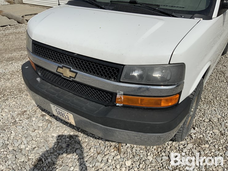 2014-chevrolet-express-g2500-image-10