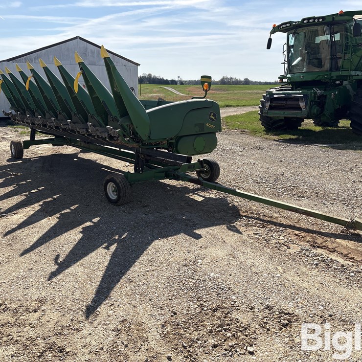 2008 JOHN DEERE 608C