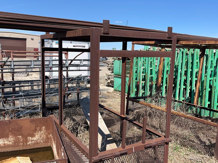scaffolding-on-carring-cage.-image-1