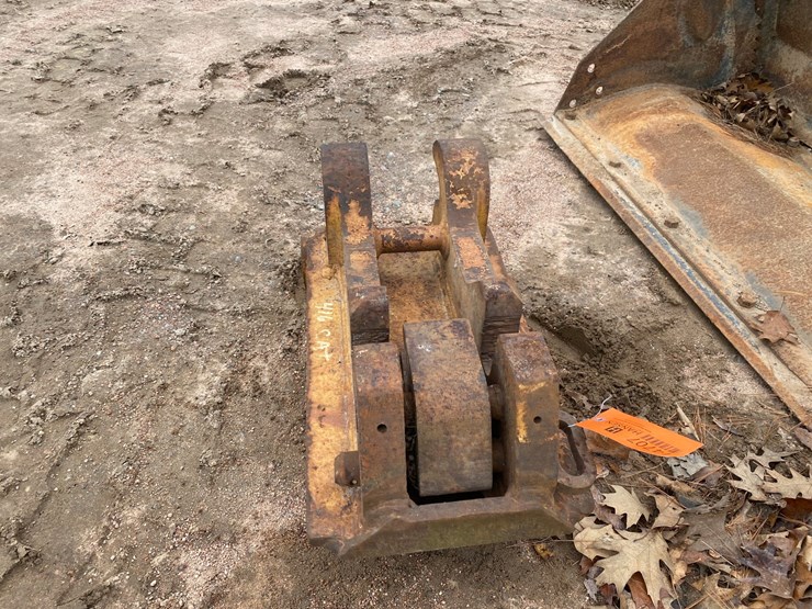 caterpillar-416-image-2