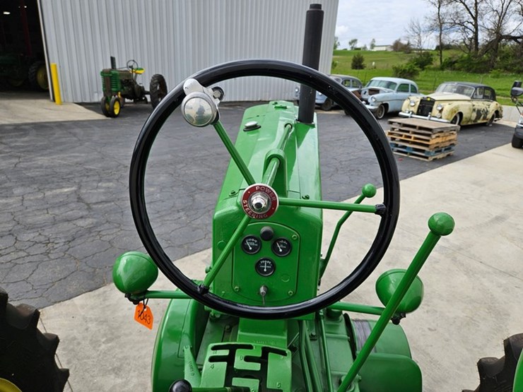1955-john-deere-60-image-33