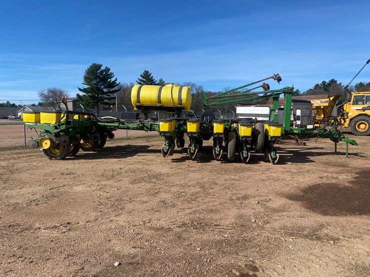 john-deere-7200-image-4