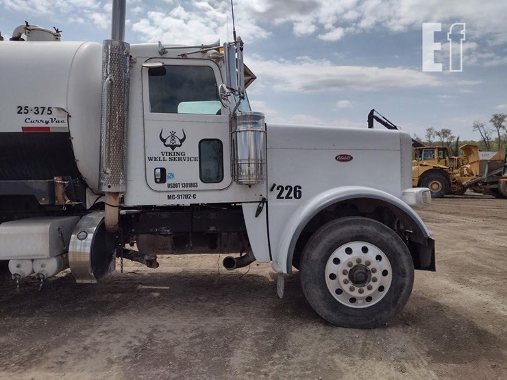 peterbilt-389-image-43