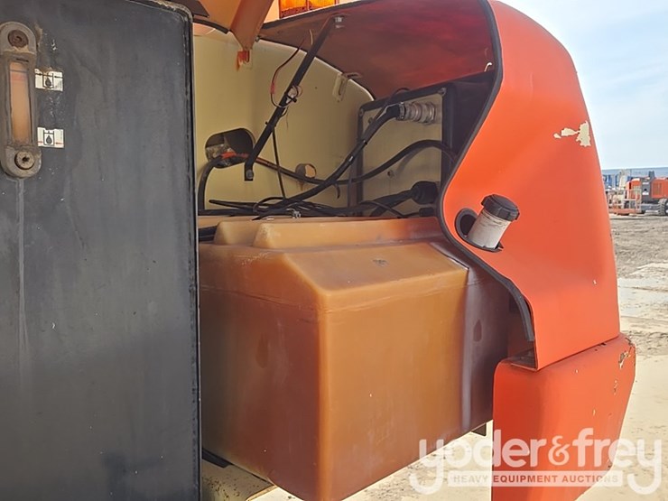 2008-jlg-400s-image-34