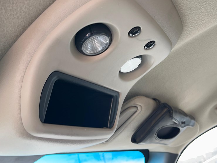 2006-chevrolet-silverado-2500-pickup-image-44