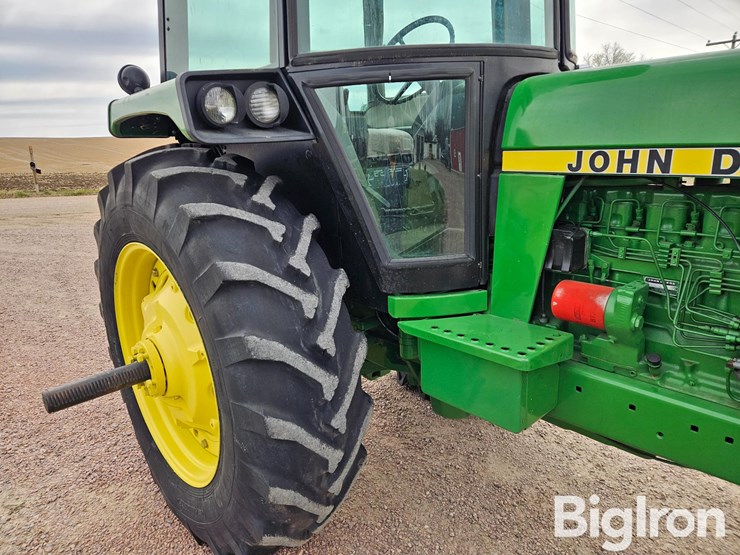 1982-john-deere-4240-image-16