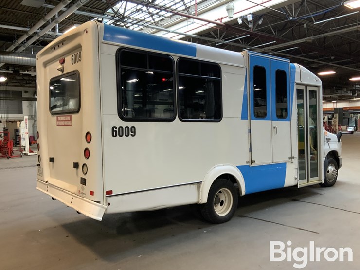 2018-ford-e450-image-5