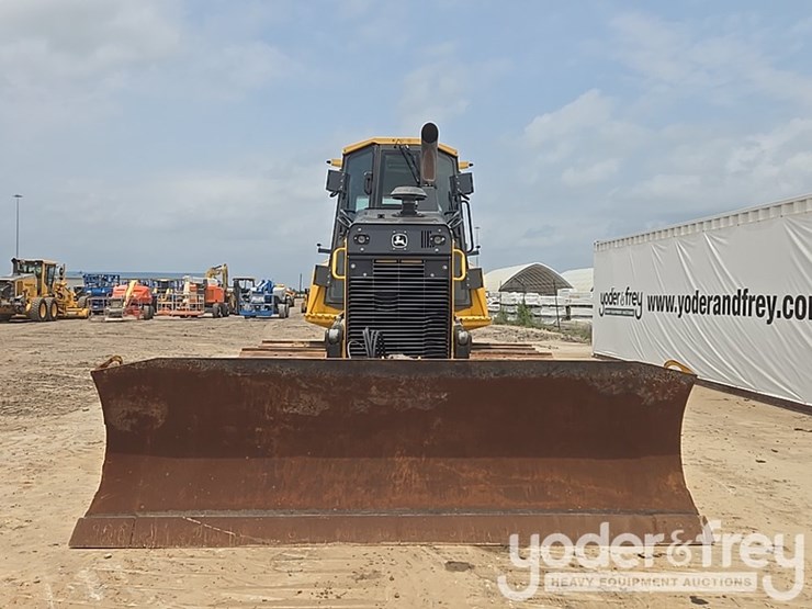 2019-deere-700k-lgp-image-8