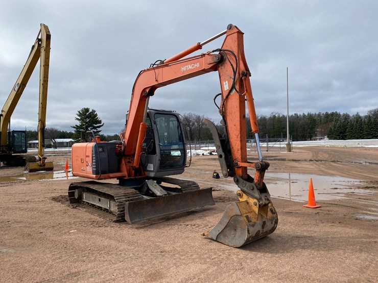 2005-hitachi-zx80-image-3