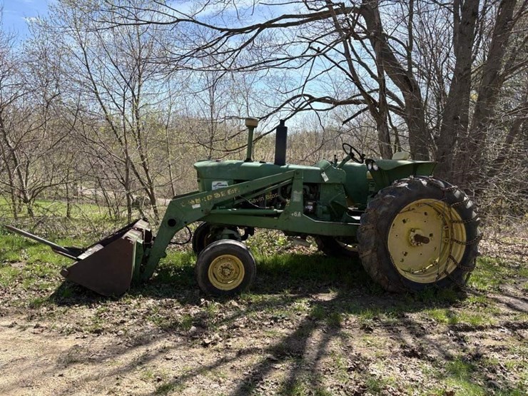 john-deere-3020-image-2