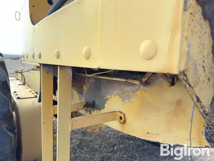 caterpillar-12-image-10