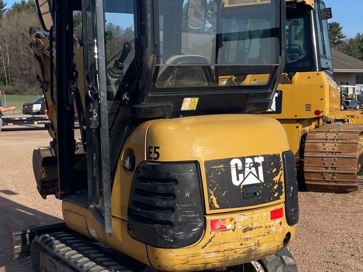 2005-caterpillar-301.8-image-7