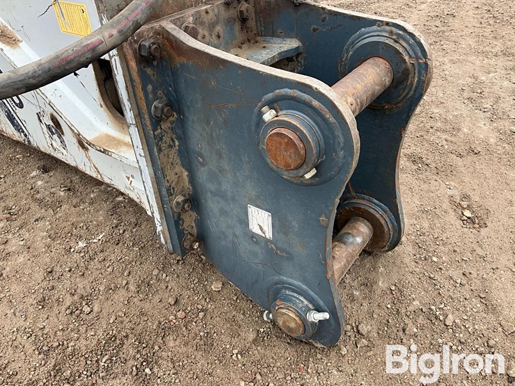 john-deere-210-image-12
