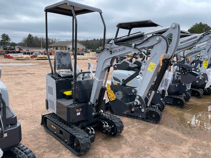 #5519-•-new-ats-d12d-mini-excavator-image-2