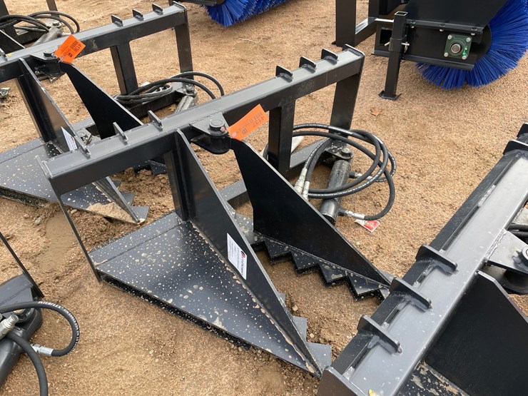 #4137-•-jct-hydraulic-tree-puller-attachment-image-1