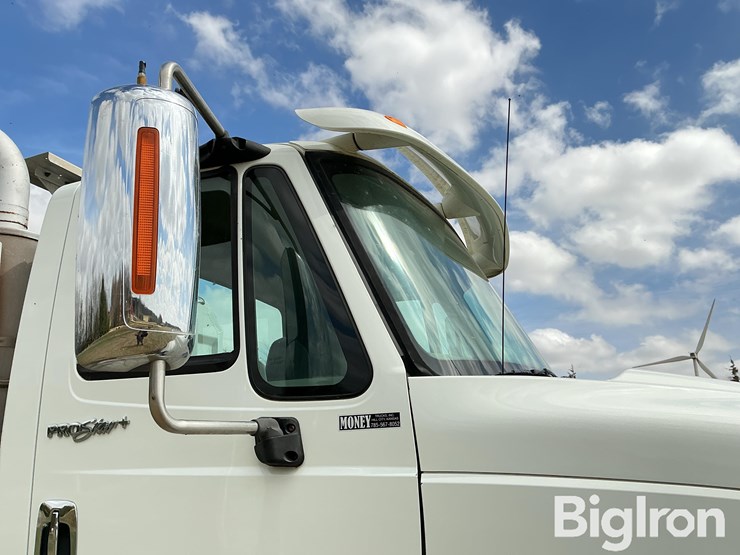 2013-international-prostar-image-13