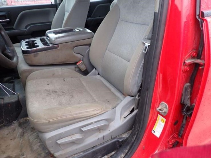2016-chevrolet-2500hd-image-29