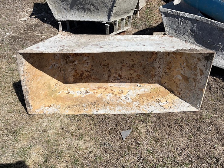 8-concrete-tubs-image-6