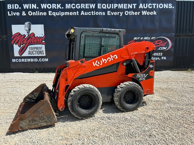 2016-kubota-ssv65-image-1