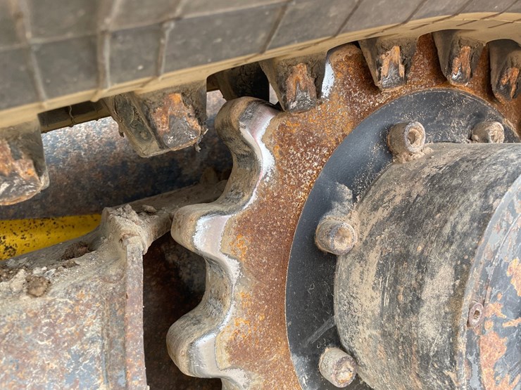 2007-new-holland-c185-image-18