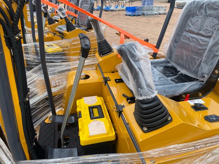 #5539-•-new-ats-rt15r-mini-excavator-image-10