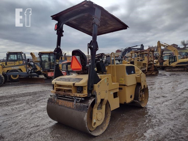 2010-caterpillar-cb34xw-image-29