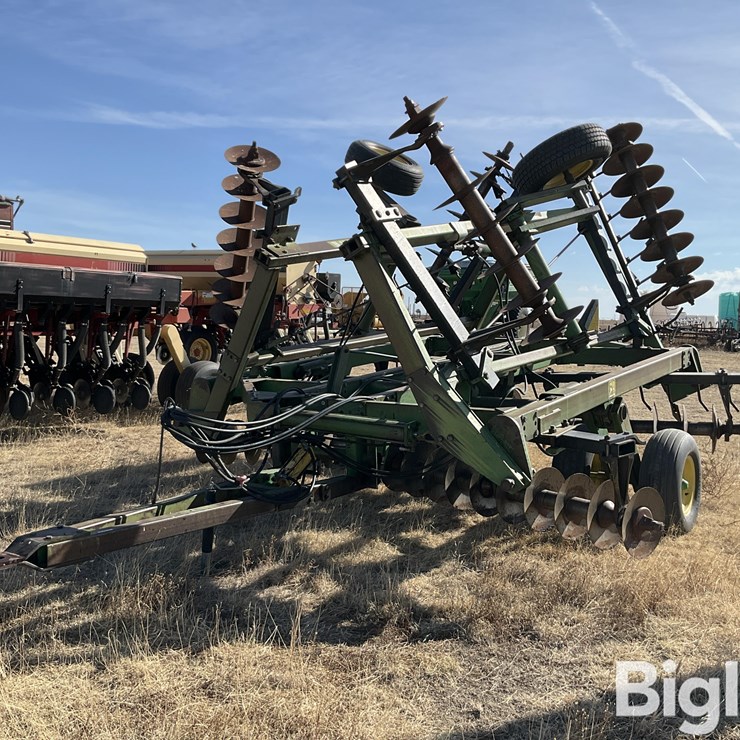 JOHN DEERE 331