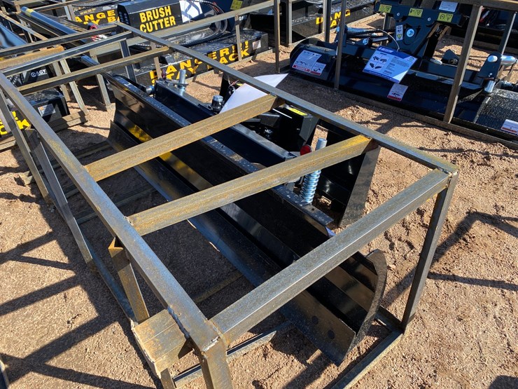 #4086-•-mower-king-84"-hydraulic-dozer-attachment-image-3
