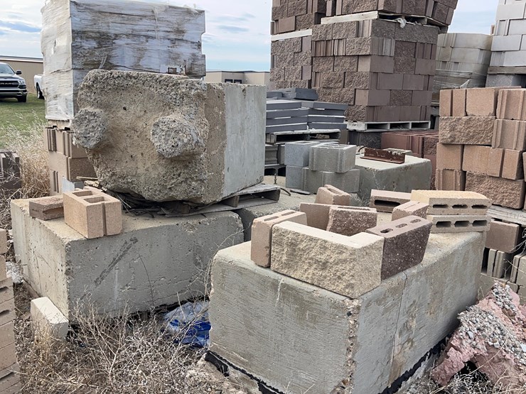 patio-and-building-bricks-image-8