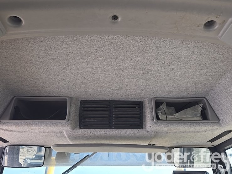 2012-volvo-g940b-image-56