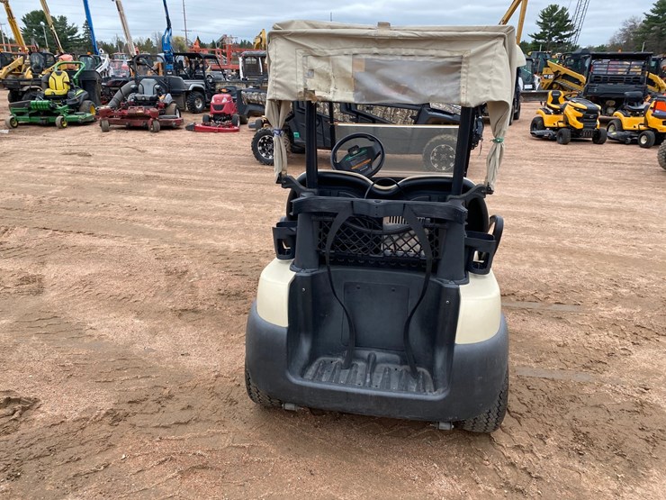 #1580-•-club-car-electric-golf-cart-with-charger-image-8