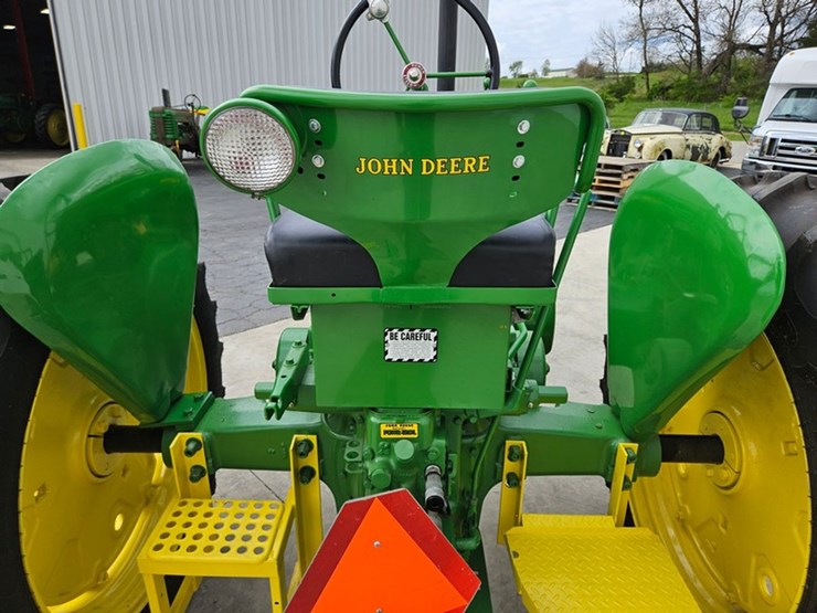1955-john-deere-60-image-23