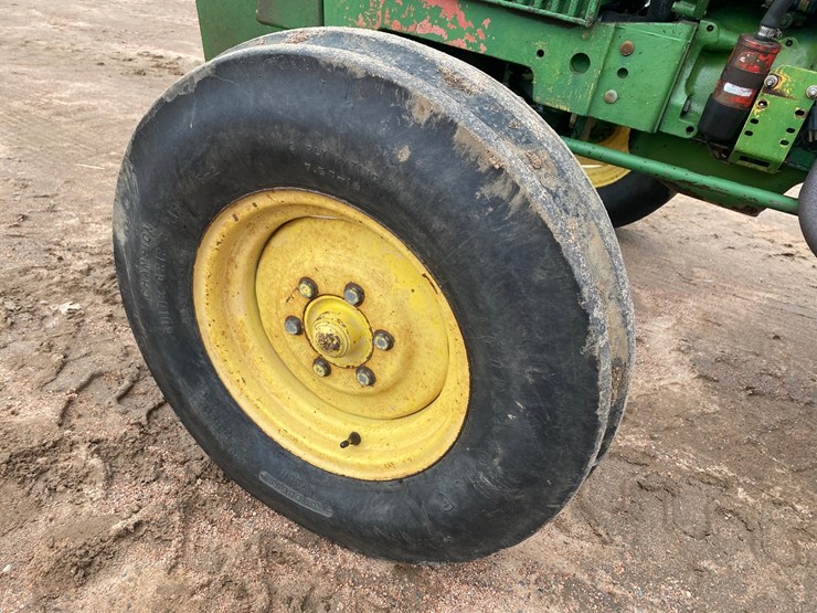 1980-john-deere-2040-image-9