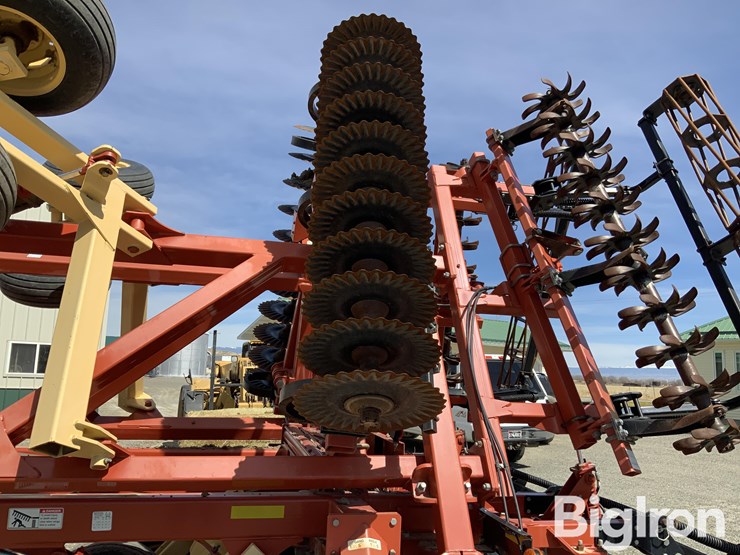 2011-kuhn-krause-excelerator-8000-image-17