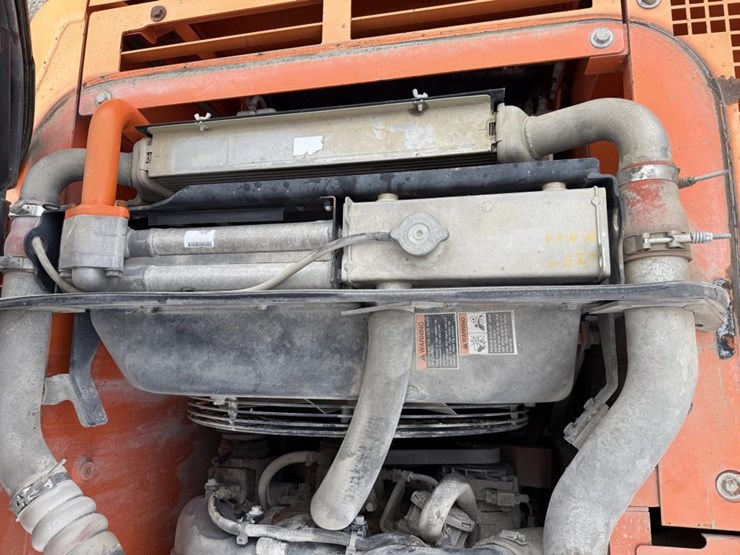 2011-doosan-dx225-lc-image-30