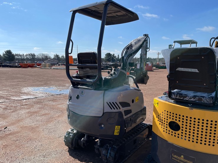 #5545-•-ats-me18-mini-excavator-image-3