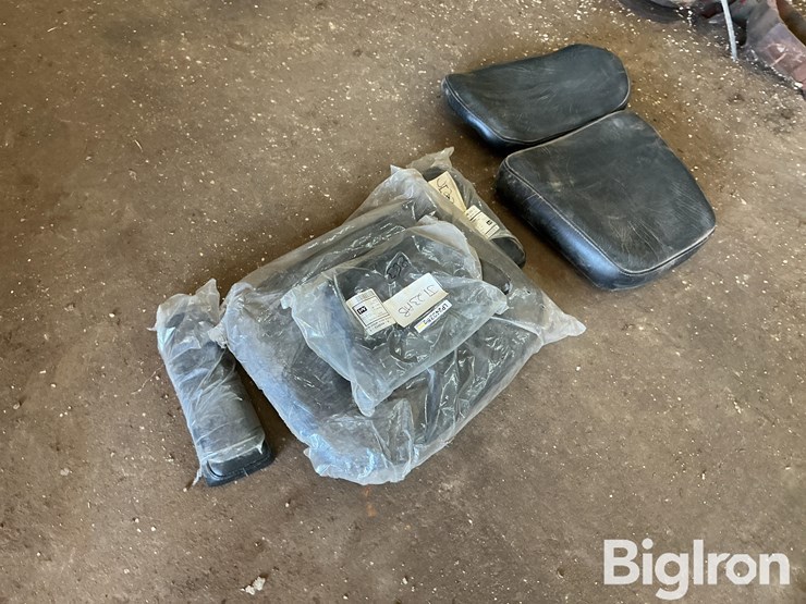 case-tractor-seats-image-7