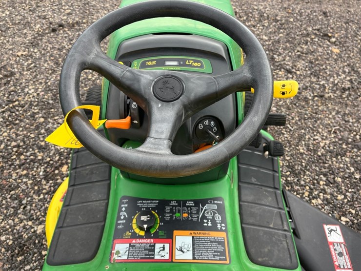 john-deere-lt160-image-6