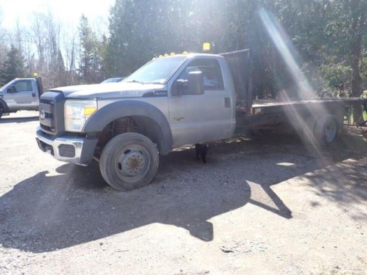 2011-ford-f550-xl-image-1