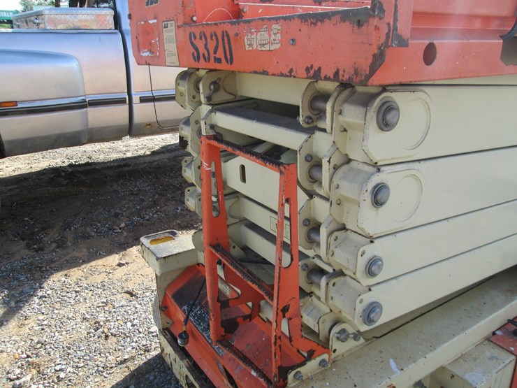 2013-jlg-3248rs-image-14